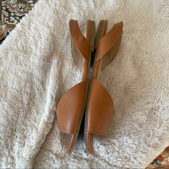 Tan Sandals - Picture 4 of 6